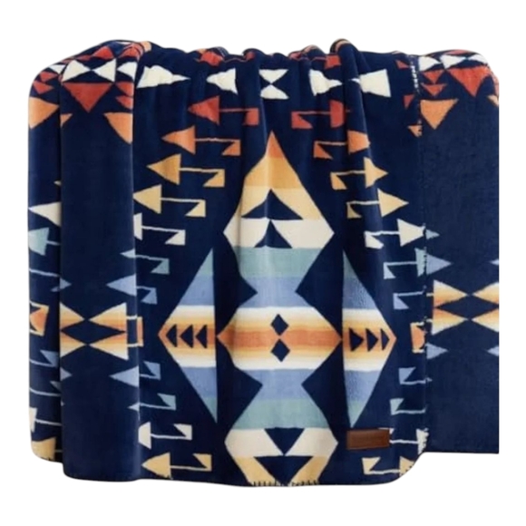 Pendleton Ultra Soft Plush Throw - Big Thunder NEW - Picture 1 of 9